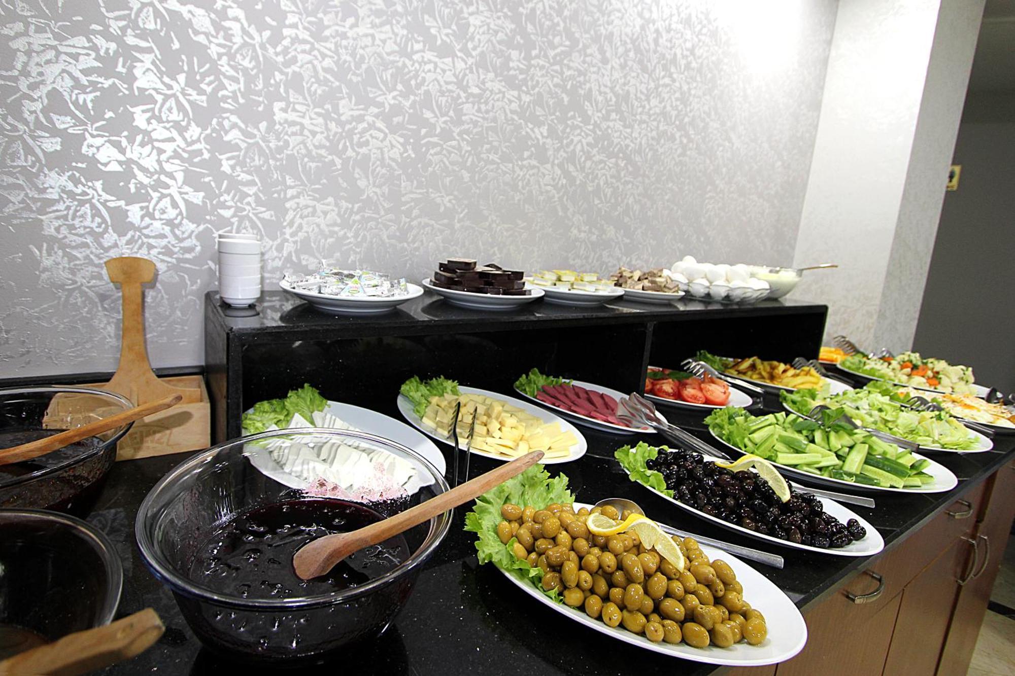 Lyon Hotel Istanbul Eksteriør billede