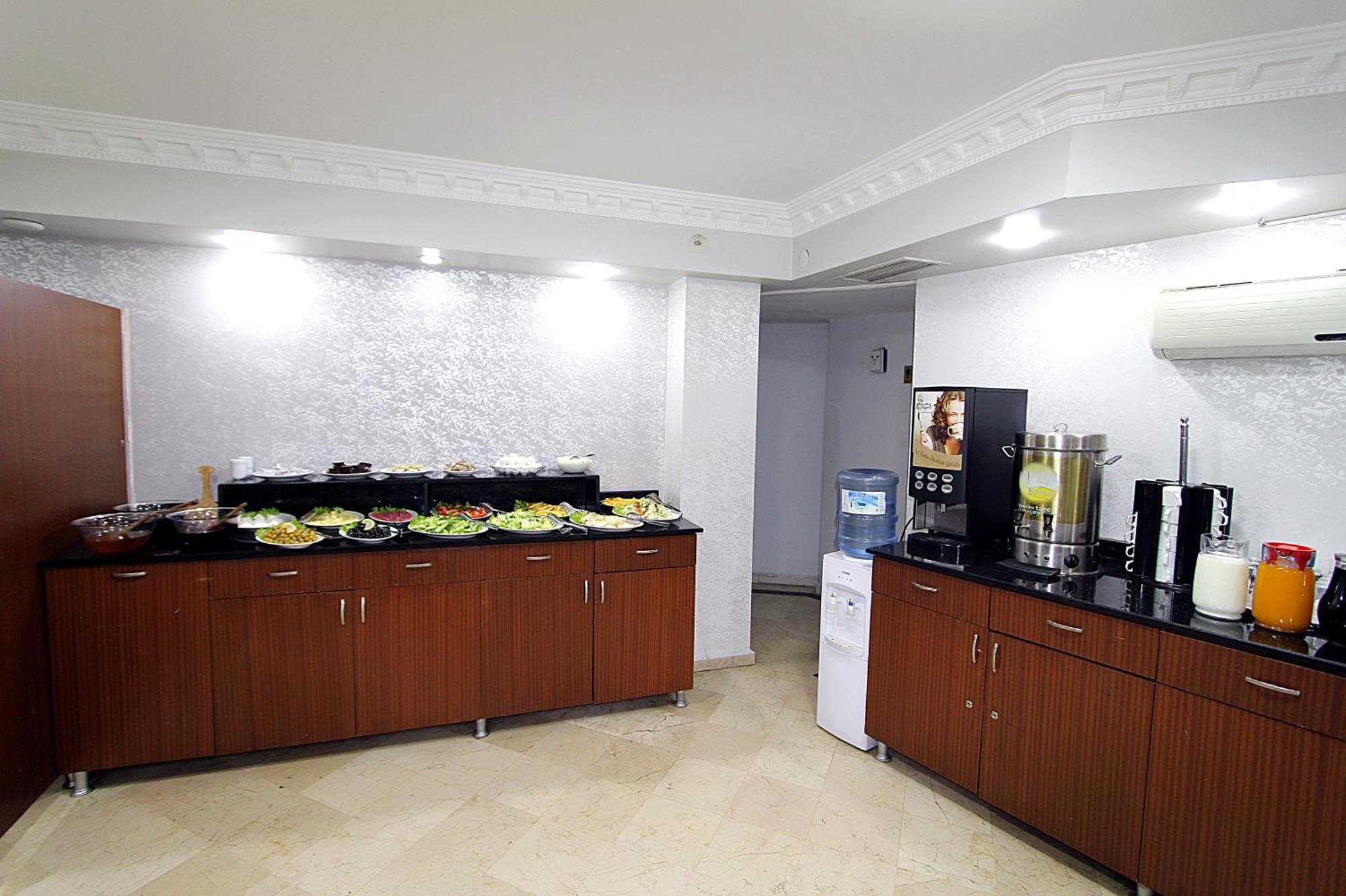 Lyon Hotel Istanbul Eksteriør billede