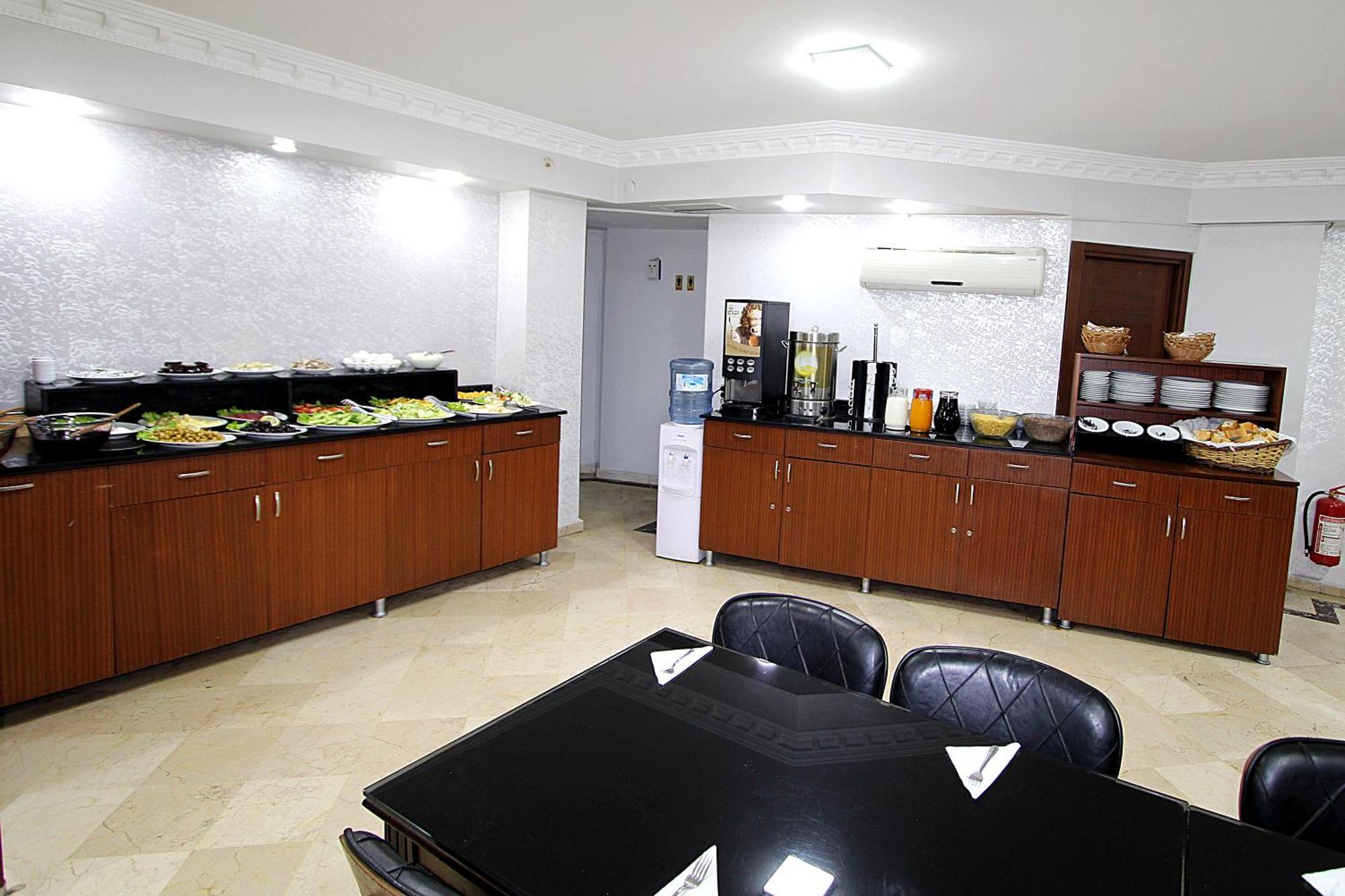 Lyon Hotel Istanbul Eksteriør billede