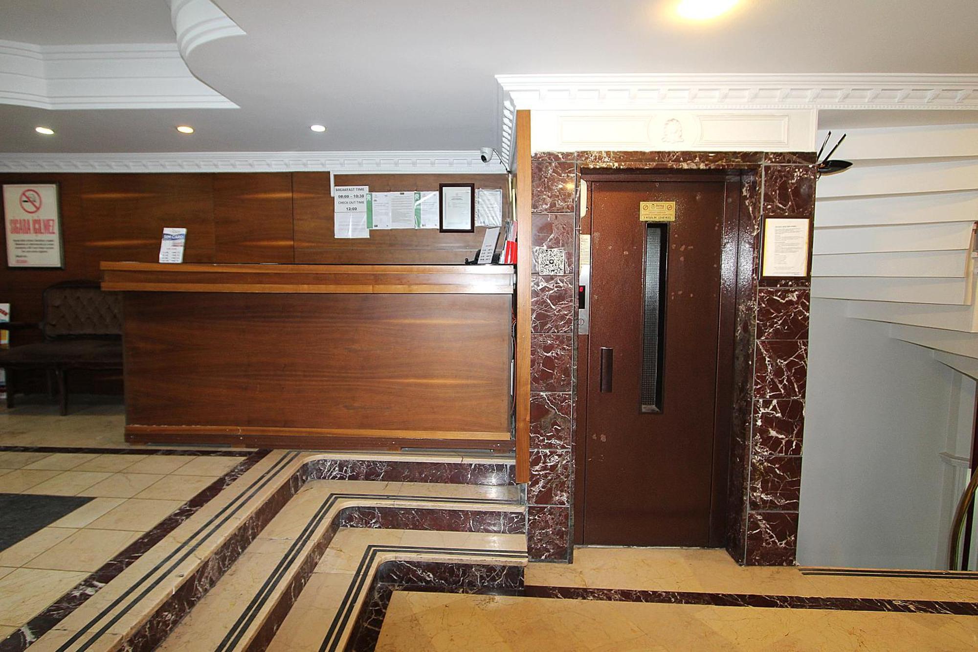 Lyon Hotel Istanbul Eksteriør billede
