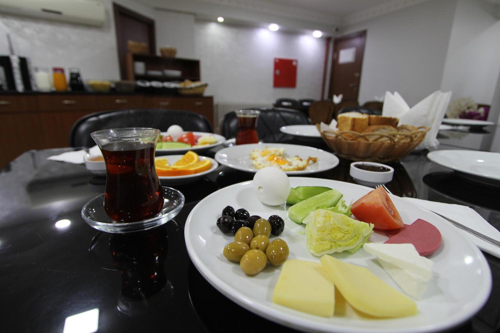 Lyon Hotel Istanbul Eksteriør billede